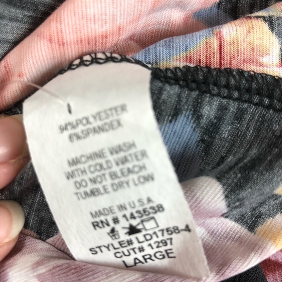 L-XL Floral Maxi Dress - Picture 4 of 6